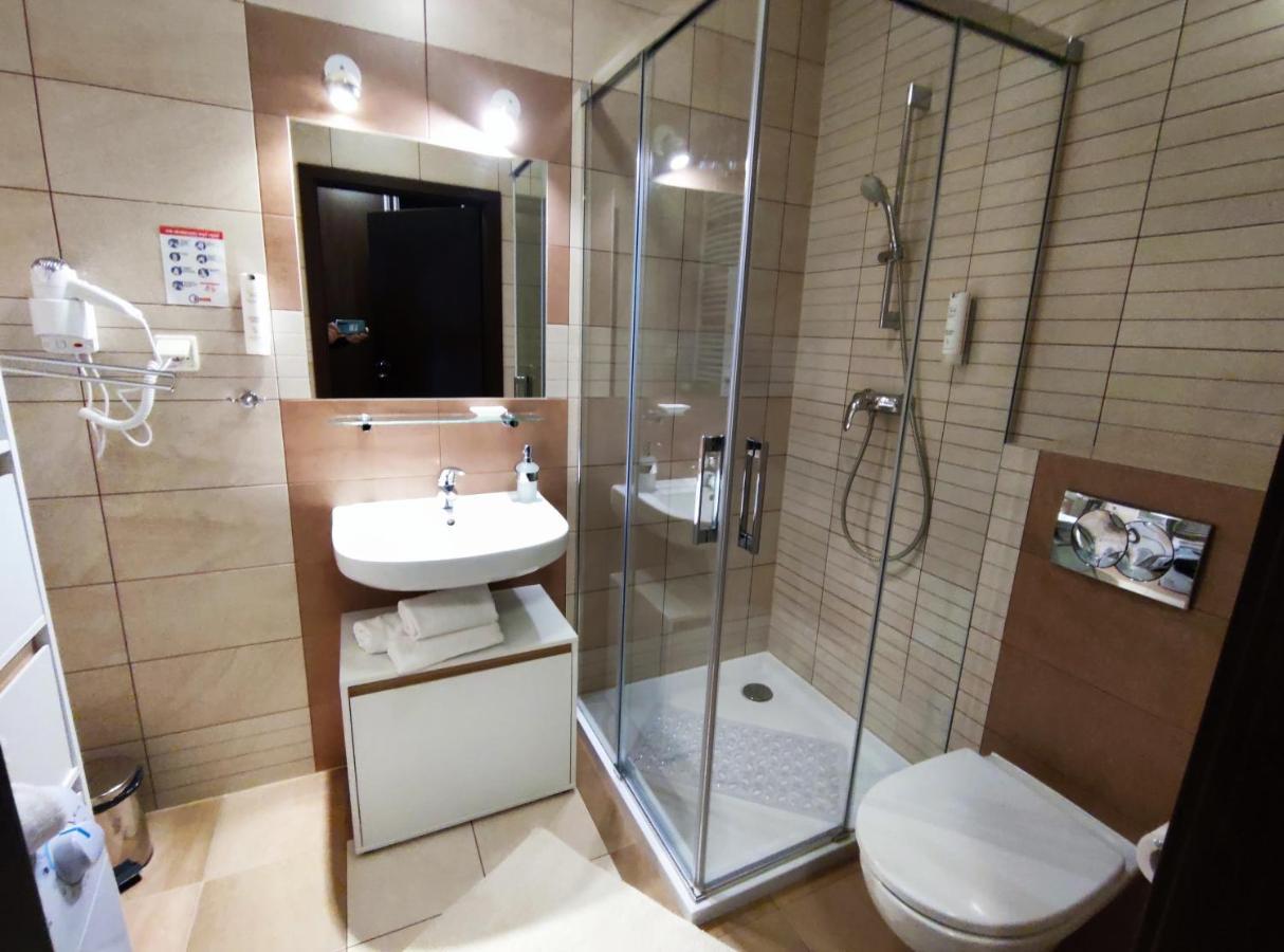Apartament Przy Hotelu Aquarius Kolberg Exterior foto