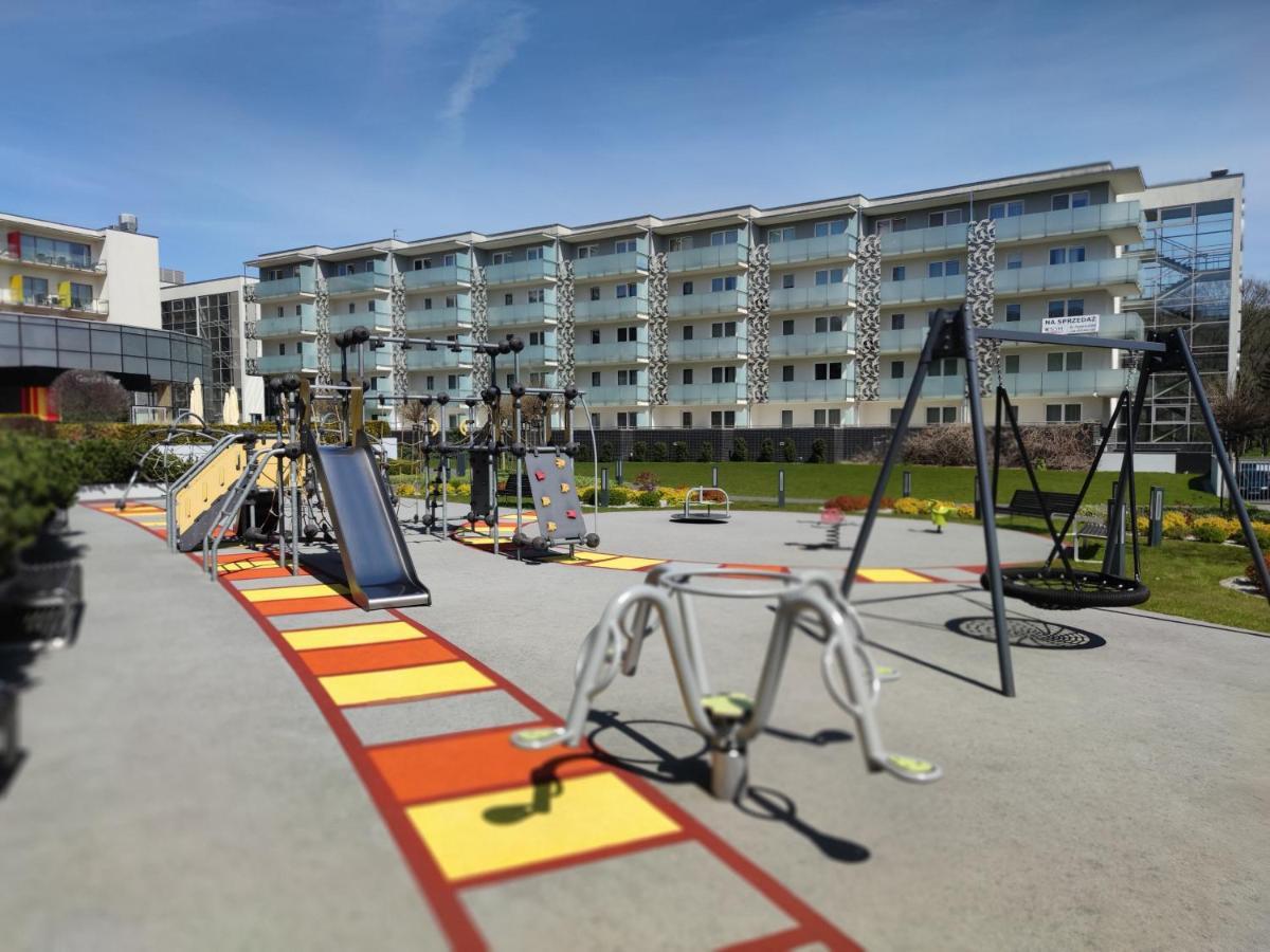 Apartament Przy Hotelu Aquarius Kolberg Exterior foto